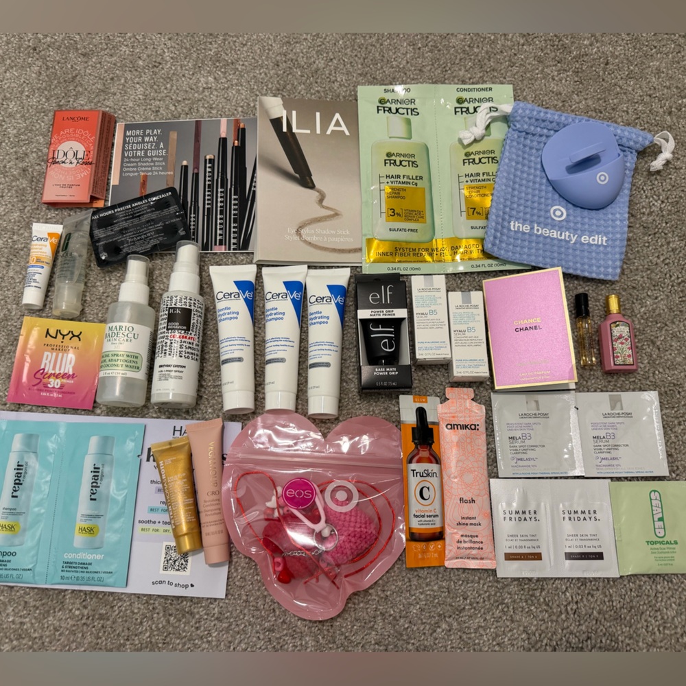 MAKEUP SAMPLE LOT BUNDLE 30+ PIECES